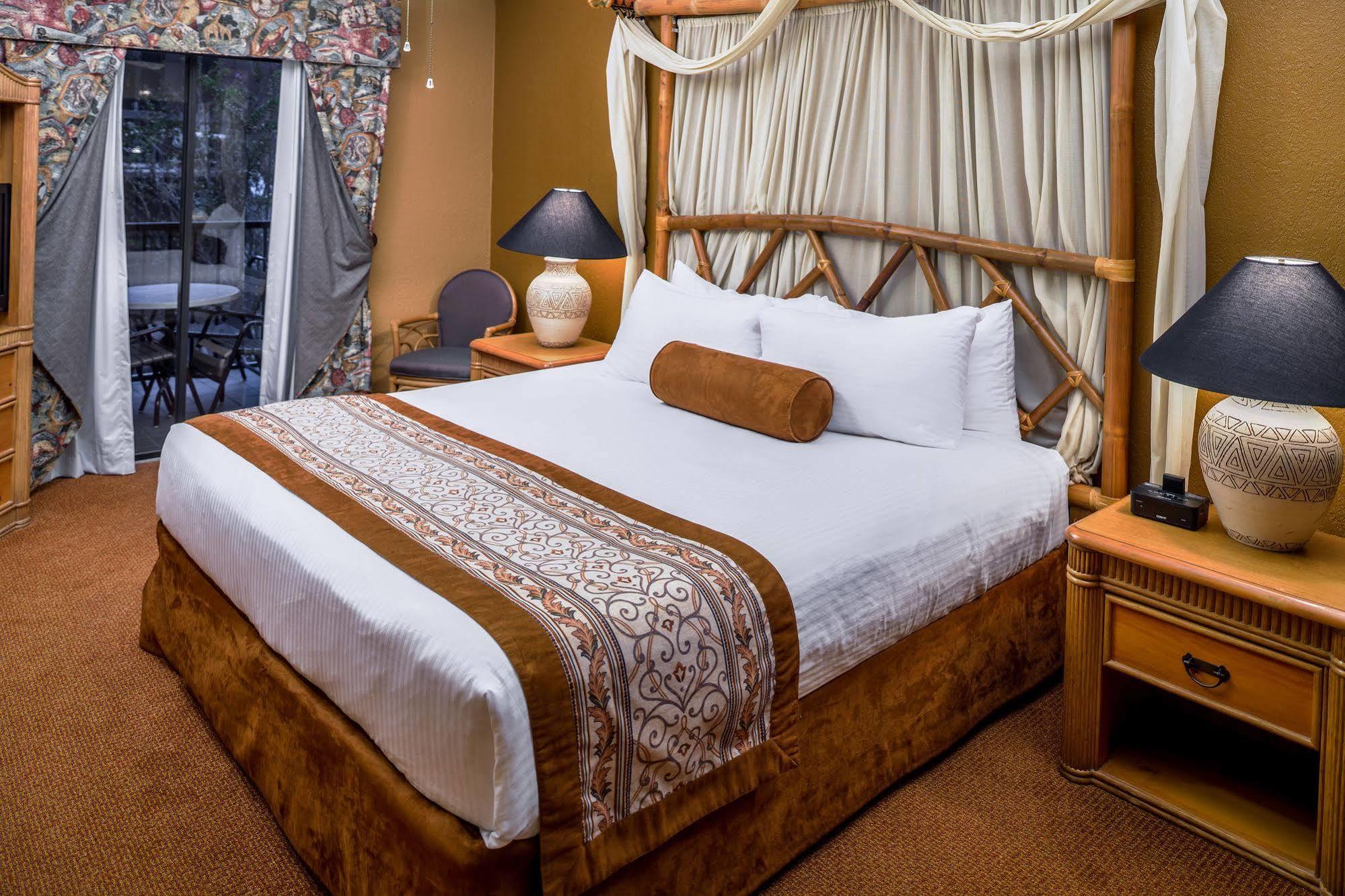 Parkway International Resort Селабрейшън Екстериор снимка